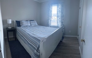 4 slaapkamers, een bureau, gratis wifi, beddengoed