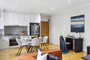 Interior - The Fulton Residence (Saint Kilda East)