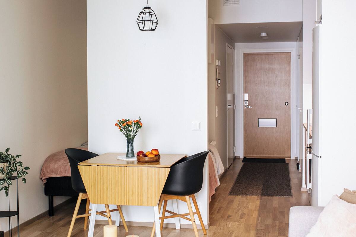 Standard Condo, 1 Queen Bed with Sofa bed, Non Smoking, Kitchen | Individually decorated, individually furnished, desk, laptop workspace