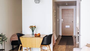 Standard Condo, 1 Queen Bed with Sofa bed, Non Smoking, Kitchen