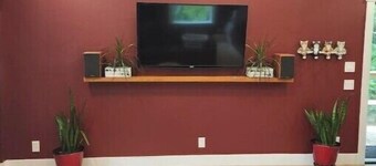 Private Dock - Tranquil Weekend Getaway