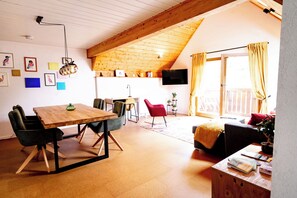 Smart TV, fireplace, books