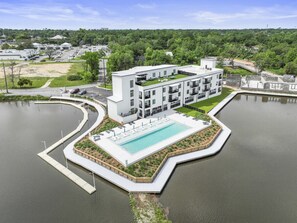 Exterior - Brand New 1 Bedroom Condo-Luxurious Waterfront Pool-Sleeps 4 (Gulfport)