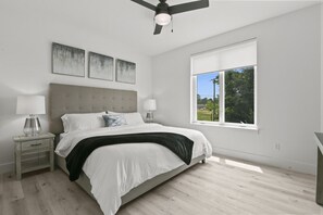 1 bedroom, free WiFi, bed sheets - Brand New 1 Bedroom Condo-Luxurious Waterfront Pool-Sleeps 4 (Gulfport)