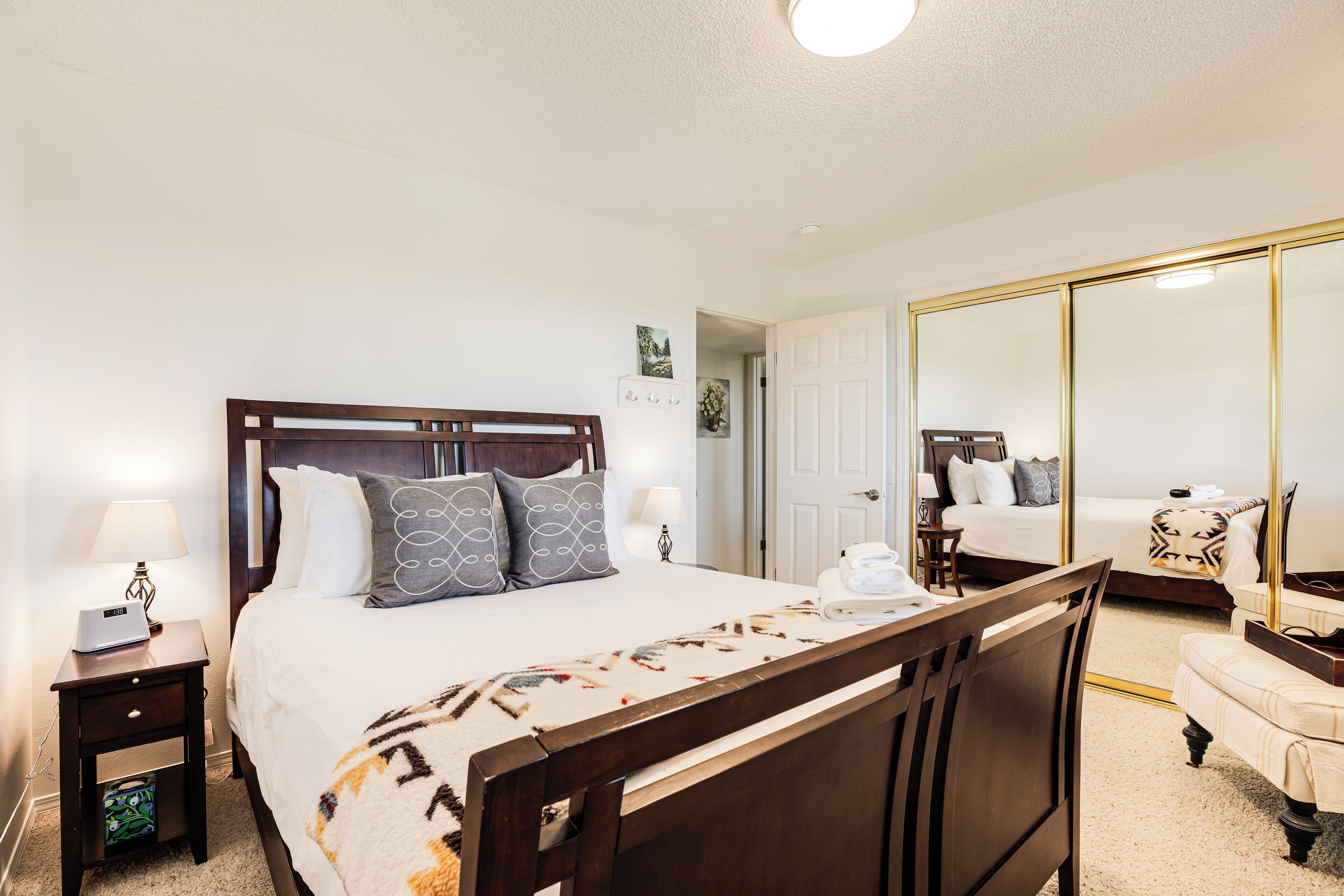 3 bedrooms, iron/ironing board, travel crib, free WiFi