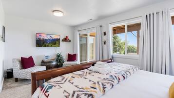 3 bedrooms, iron/ironing board, travel crib, free WiFi