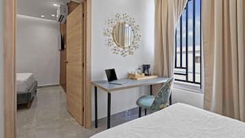 Family Room | 1 bedroom, Egyptian cotton sheets, premium bedding, memory-foam beds