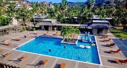 Your tropical studio steps from the beach.