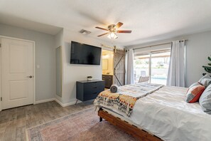 4 habitaciones, tabla de planchar con plancha y cuna de viaje