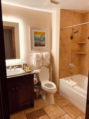 Shower, hair dryer, towels, soap - Sunrise Lodge Hilton Grand Vacations Park City Utah.
3 bedroom ,4 bath B (Park City)