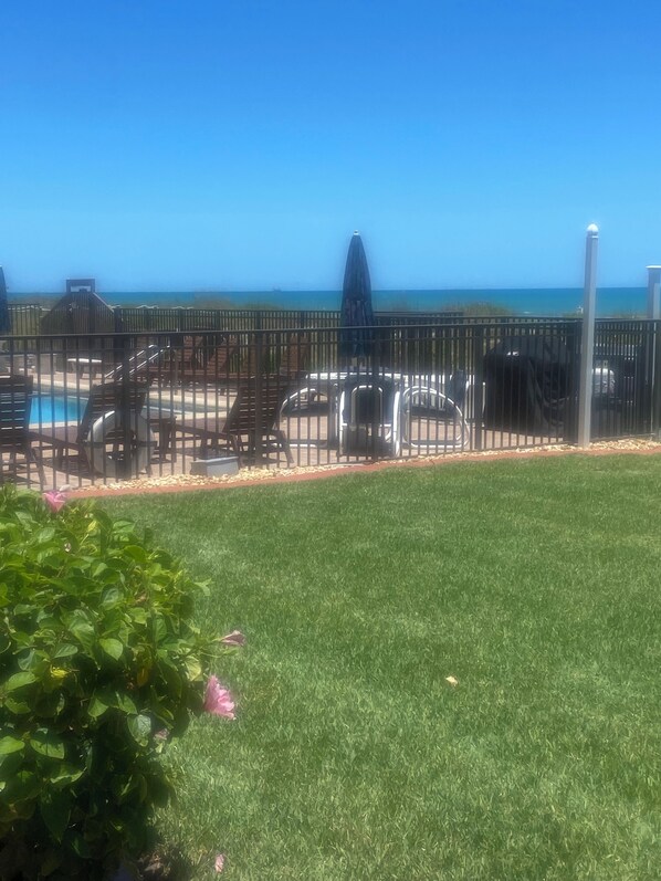 Terrace/patio - Direct oceanfront! ! Feel like your on an island with no neighbors in sight! (Cocoa Beach)