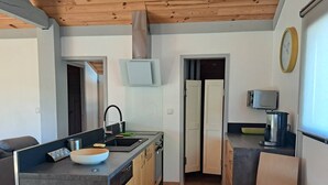 Unclassified image, 2 of 18, button - Family home 10 minutes from the ocean (LIT ET MIXE)