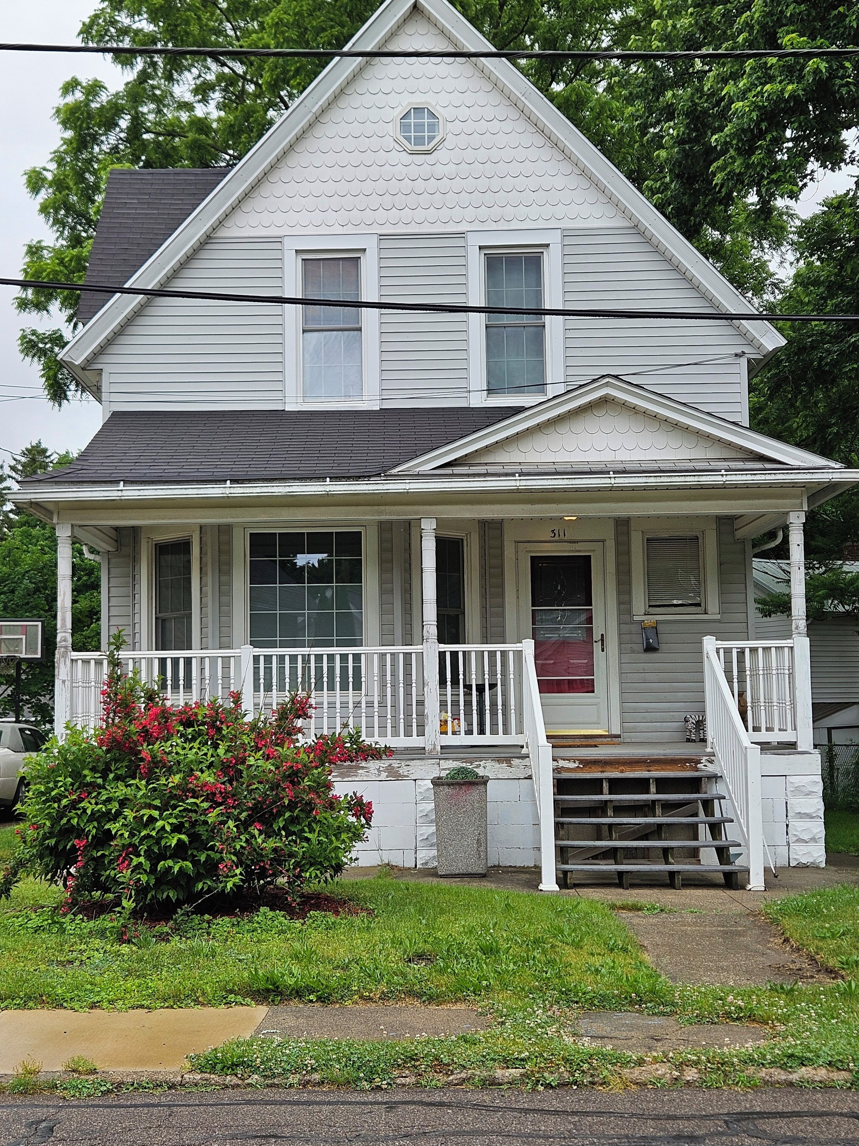 Beautiful, cozy 3 bedroom, 2 bath home & 2 sun porches in South West Michigan. 