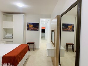 1 bedroom, desk, WiFi, bed sheets - Flat Lagamar Varginha (Lagamar)