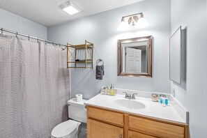 Haartrockner, Handtücher, Toilettenpapier