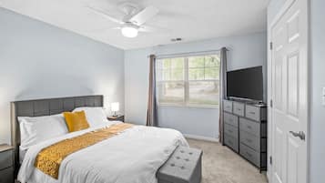 1 bedroom, in-room safe, iron/ironing board, free WiFi