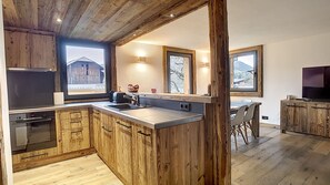 Réfrigérateur, micro-ondes, four, lave-vaisselle