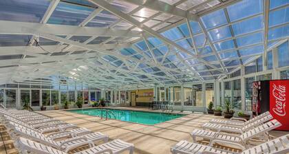 Delightful and Convenient Smoky Mountain View Condo! 2303