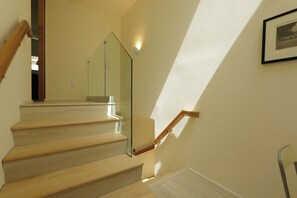 Interior - Modern Cozy guesthouse North of Montana Ave., S.Monica, CA. (Santa Monica)