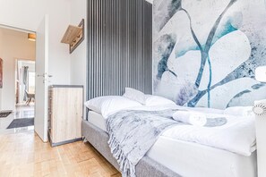 2 bedrooms, WiFi, bed sheets