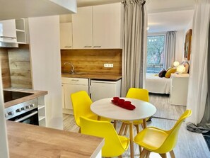 Dining - 🍎Apple Tree-Where Style Meets Serenity🍎 (Bovenden)