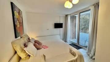 1 bedroom, WiFi, bed sheets