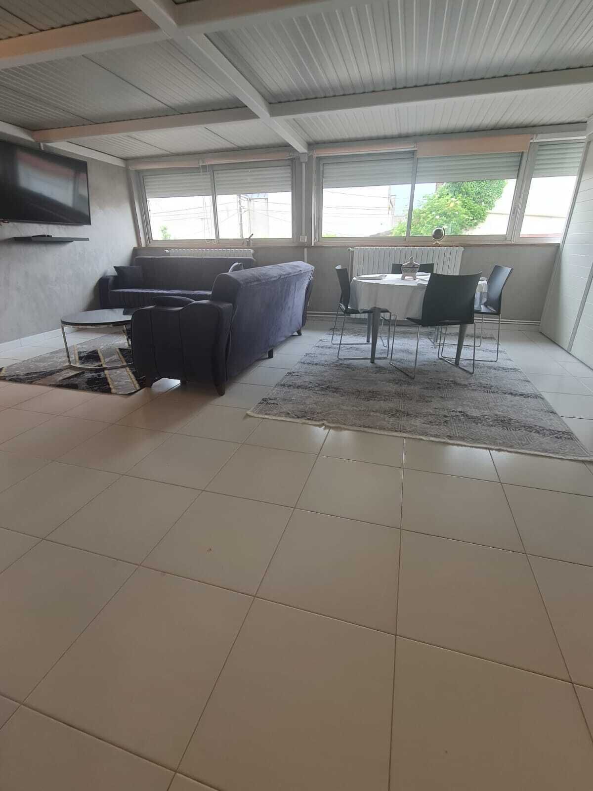 8 Bedroom Private Vacation Home In Pierrefitte-sur-seine - Enghien-les-Bains
