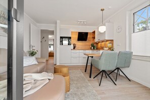 TV, stereo - Ostseeliebe Wg. 6 /1. Etage - Neue, Hochwertig Eingerichtete Wohnung in Strandnähe (Zingst)