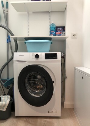 Interior - Ostseeliebe Wg. 6 /1. Etage - Neue, Hochwertig Eingerichtete Wohnung in Strandnähe (Zingst)