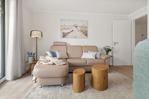 TV, stereo - Ostseeliebe Wg. 6 /1. Etage - Neue, Hochwertig Eingerichtete Wohnung in Strandnähe (Zingst)