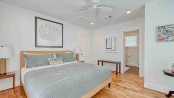 1 chambre, fer et planche à repasser, lit de bébé portatif, Wi-Fi