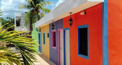 Cozy room with A/C, 5 streets to the central park