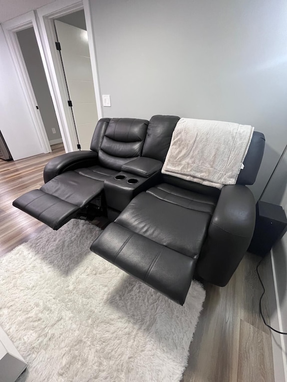 Adorable Private Suite In Seton Se, Calgary - Calgary