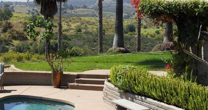 Luxury vacation home, beautiful decor and views! natures 20 acre villa