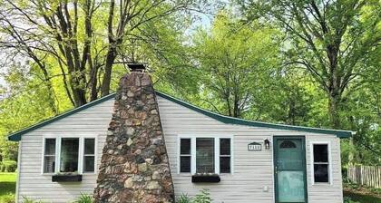 Lake Escape Lexington Cottage with Private Beach Access to Lake Huron!