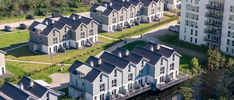 المنشأة من الخارج