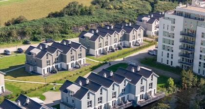 Exklusives Ferienhaus am Meer mit Terrasse am Wasser, Balkon, Sauna & Kaminofen - Nordseeresort