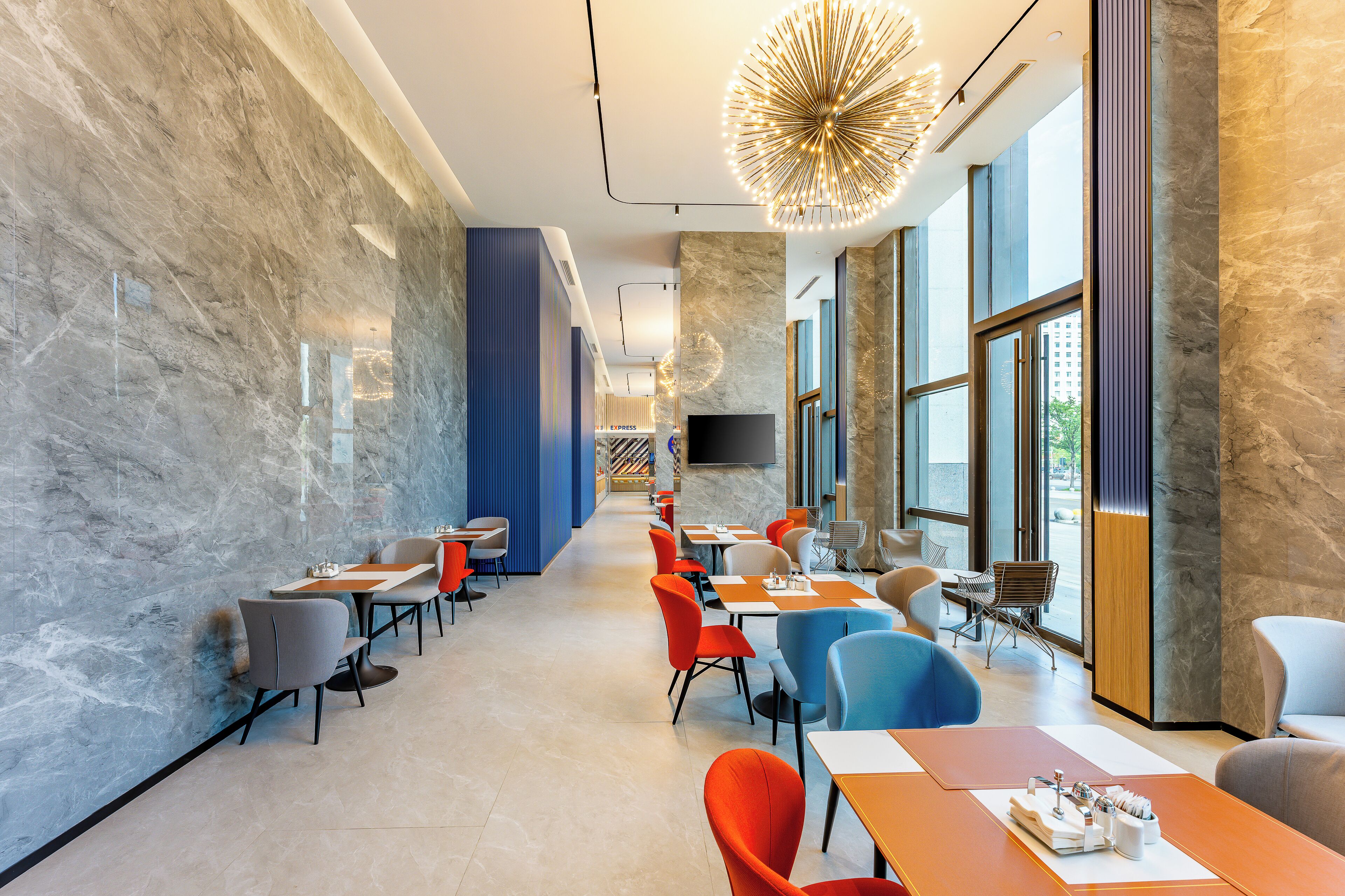 包每日自助早餐