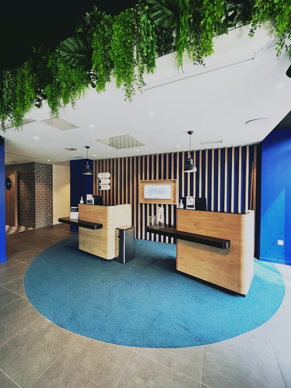 Holiday Inn Express Paris Poissy By Ihg - Saint-Germain-en-Laye