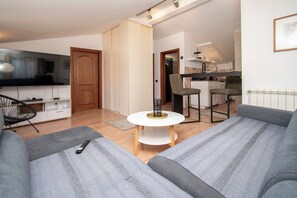 TV - Villa Above by Istrabook (Medulin)