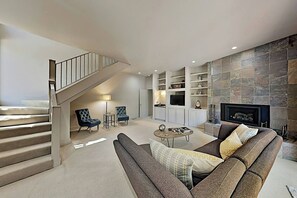 TV, fireplace, offices
