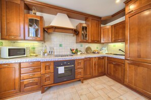 Fridge, microwave, oven, stovetop - Villa Amoretta (Kvarner - Porat) (Porat)