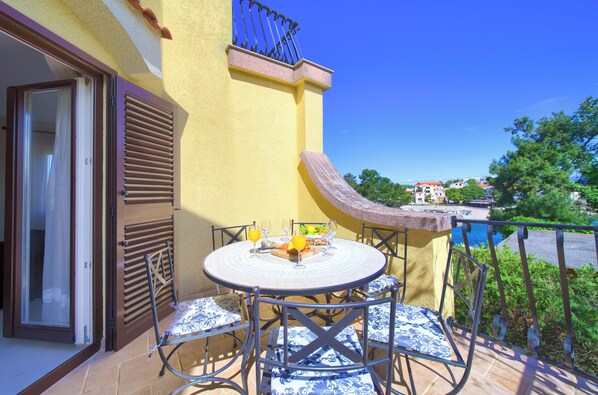 Outdoor dining - Villa Amoretta (Kvarner - Porat) (Porat)