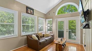 TV connectée, cheminée