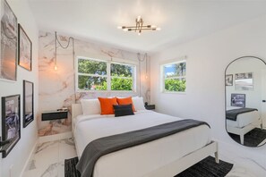 4 bedrooms, desk, iron/ironing board, travel cot - Hot Tub Fire Pit Miami Cruise Port Design District (Miami)