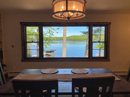 Beautifully Remodeled Lakefront Cottage With Picturesque Views Of Lake Mildred