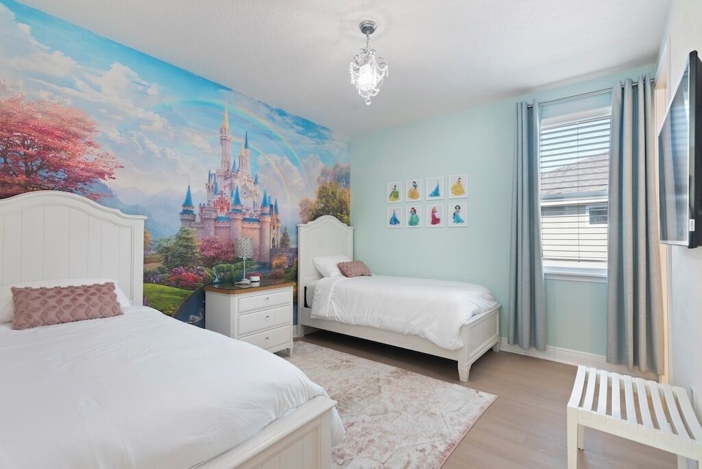 5-Bd 5-Bath Oasis next to Disney w/Private Pool