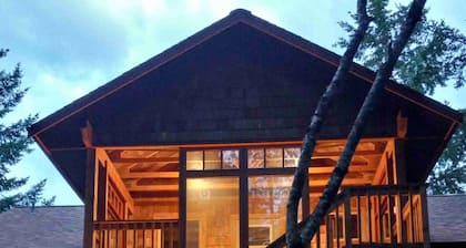 Chez Claire: Your Quadra Island Retreat