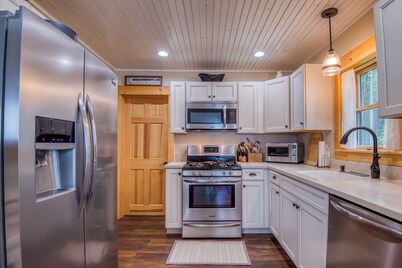 Five Pines - Private new home on Mooselookmeguntic Lake, with dock, beach, and kayaks!