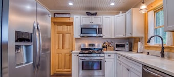 Five Pines - Private new home on Mooselookmeguntic Lake, with dock, beach, and kayaks!